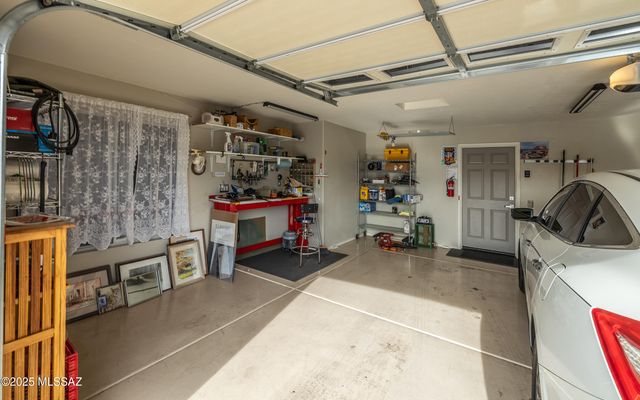 5062 W Coyote Gulch Loop, Marana, AZ 85658