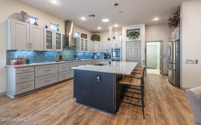 5062 W Coyote Gulch Loop, Marana, AZ 85658