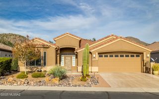 5062 W Coyote Gulch Loop, Marana, AZ 85658
