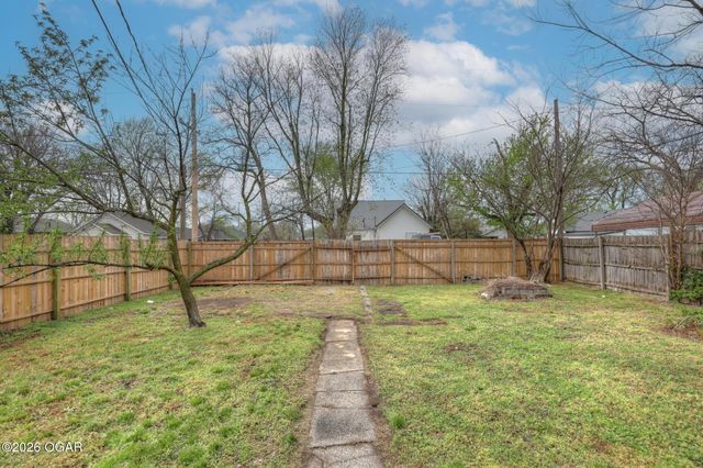 2028 S Porter Avenue, Joplin, MO 64804