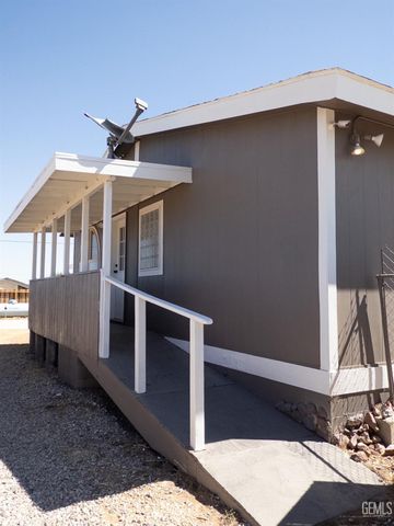 8925 Oleander Avenue, California City, CA 93505