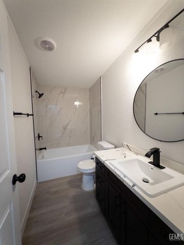 8925 Oleander Avenue, California City, CA 93505