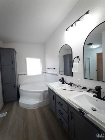 8925 Oleander Avenue, California City, CA 93505