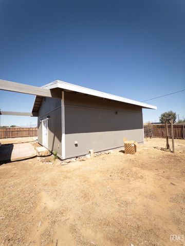 8925 Oleander Avenue, California City, CA 93505