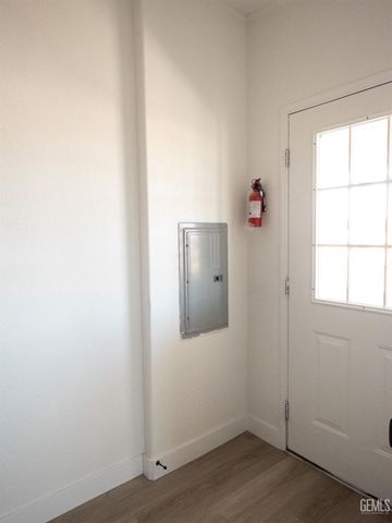 8925 Oleander Avenue, California City, CA 93505