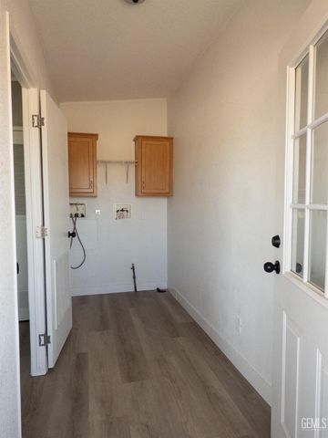 8925 Oleander Avenue, California City, CA 93505