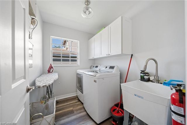 1638 Triangle Palm TER, Naples, FL 34119
