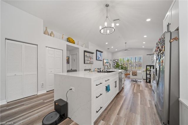1638 Triangle Palm TER, Naples, FL 34119