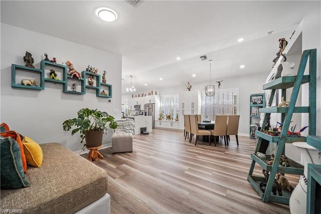 1638 Triangle Palm TER, Naples, FL 34119