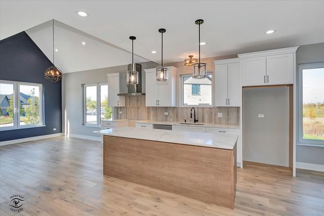 16441 Kayla Drive, Lemont, IL 60439