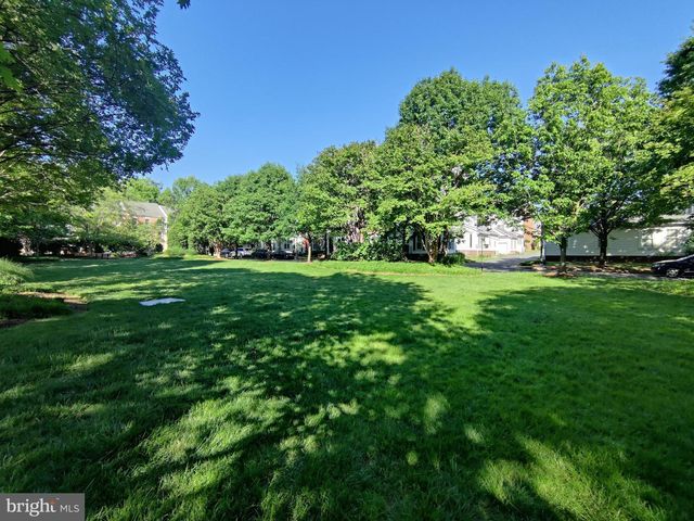 106 GRACE LN, Falls Church, VA 22046
