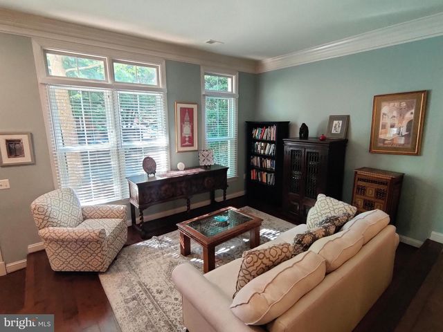 106 GRACE LN, Falls Church, VA 22046