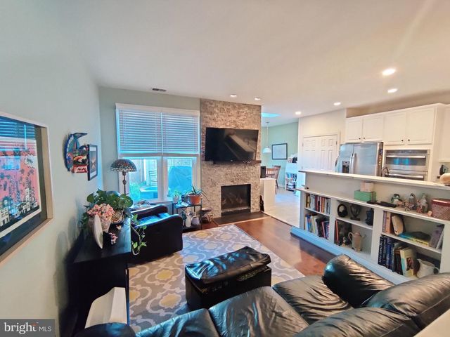 106 GRACE LN, Falls Church, VA 22046