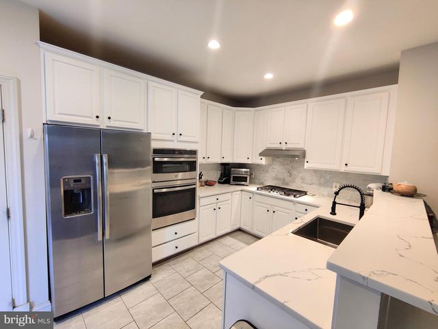106 GRACE LN, Falls Church, VA 22046