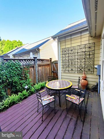 106 GRACE LN, Falls Church, VA 22046