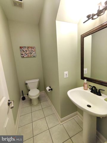106 GRACE LN, Falls Church, VA 22046