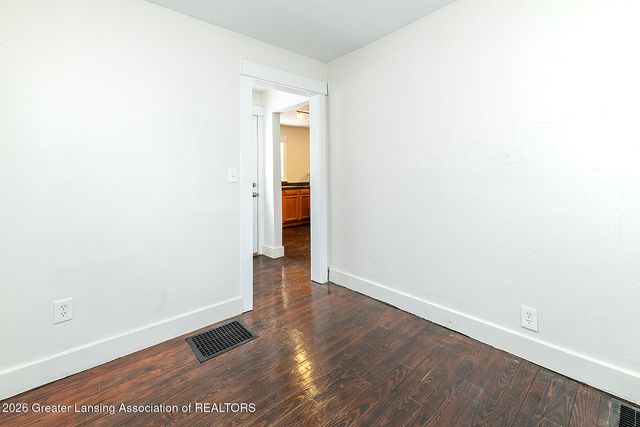 421 S Clemens Avenue, Lansing, MI 48912