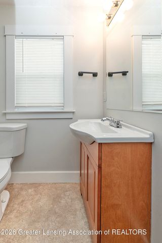 421 S Clemens Avenue, Lansing, MI 48912