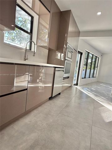 12615 N Miami Ave, North Miami, FL 33168