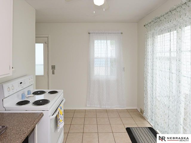 4864 S 51st Street, Omaha, NE 68117