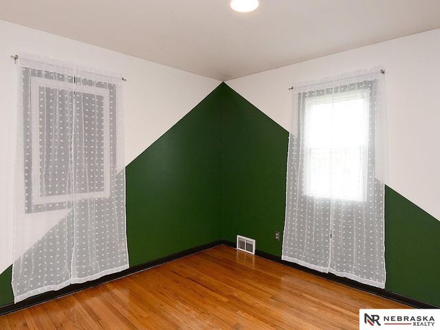 4864 S 51st Street, Omaha, NE 68117