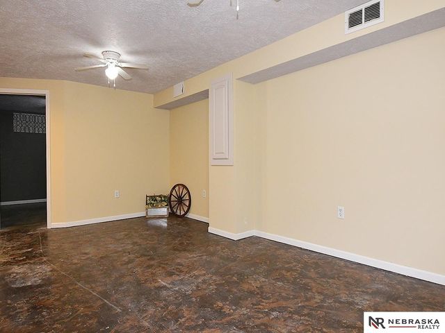 4864 S 51st Street, Omaha, NE 68117