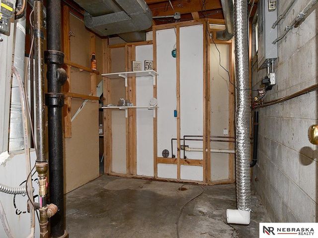 4864 S 51st Street, Omaha, NE 68117