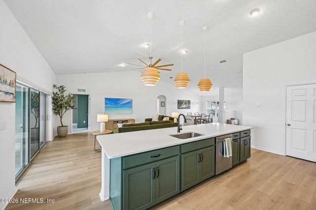 41 LANCELOT Drive, Palm Coast, FL 32137