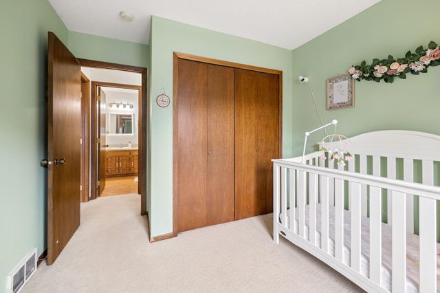 899 Lawnview Avenue, Shoreview, MN 55126