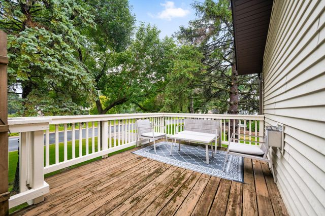 899 Lawnview Avenue, Shoreview, MN 55126