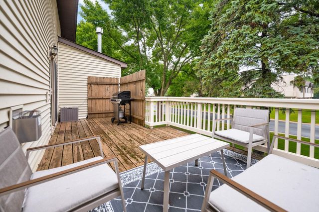 899 Lawnview Avenue, Shoreview, MN 55126