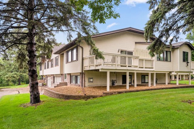 899 Lawnview Avenue, Shoreview, MN 55126