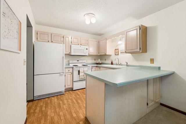 899 Lawnview Avenue, Shoreview, MN 55126