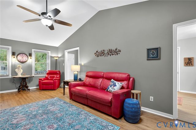 11425 Brandenburg Dr, Midlothian, VA 23112