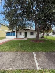 6812 S CORTEZ STREET, Tampa, FL 33616