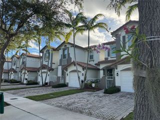 6243 SW 165th Ave, Miami, FL 33193