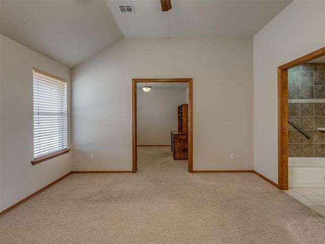 617 N White Tail Way, Mustang, OK 73064