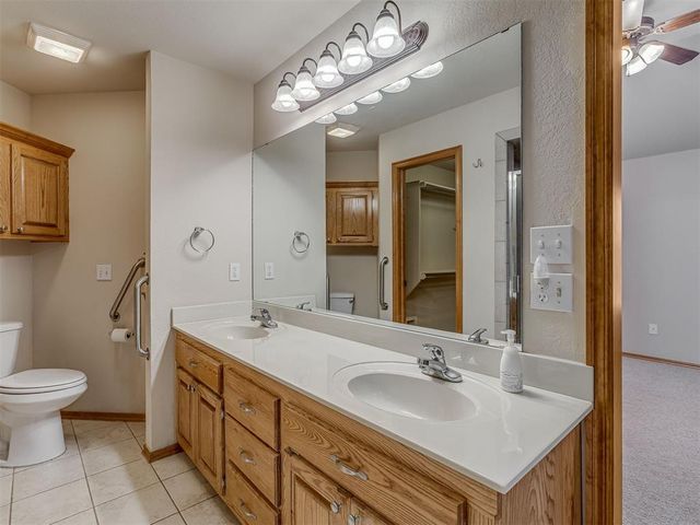 617 N White Tail Way, Mustang, OK 73064