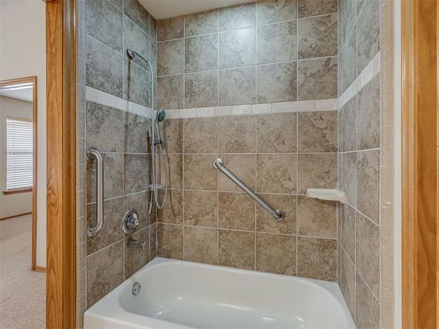 617 N White Tail Way, Mustang, OK 73064