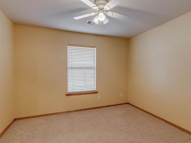 617 N White Tail Way, Mustang, OK 73064