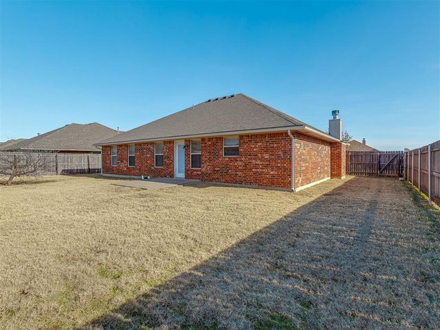 617 N White Tail Way, Mustang, OK 73064