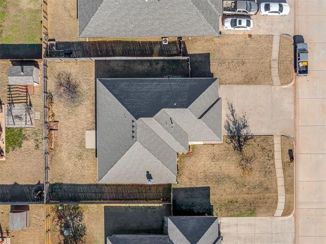 617 N White Tail Way, Mustang, OK 73064