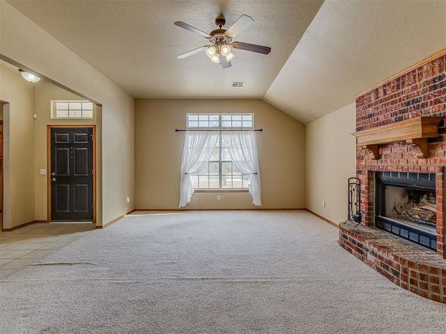 617 N White Tail Way, Mustang, OK 73064