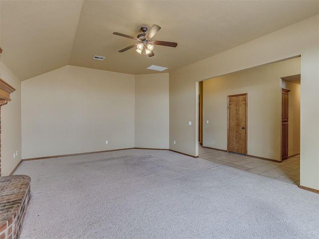 617 N White Tail Way, Mustang, OK 73064