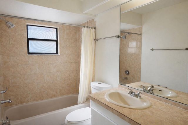 2902 BLOSSOM LAKE DRIVE, Holiday, FL 34691