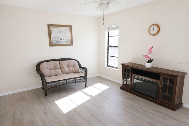 2902 BLOSSOM LAKE DRIVE, Holiday, FL 34691