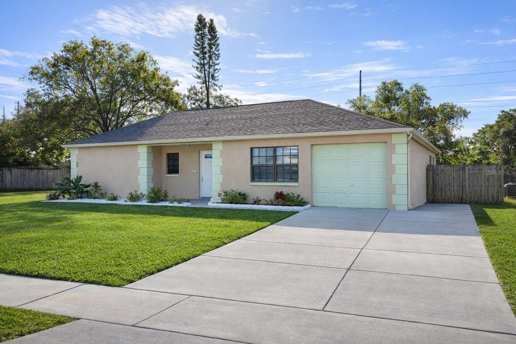 2902 BLOSSOM LAKE DRIVE, Holiday, FL 34691