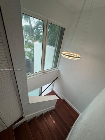 10916 SW 70th Ter, Miami, FL 33173