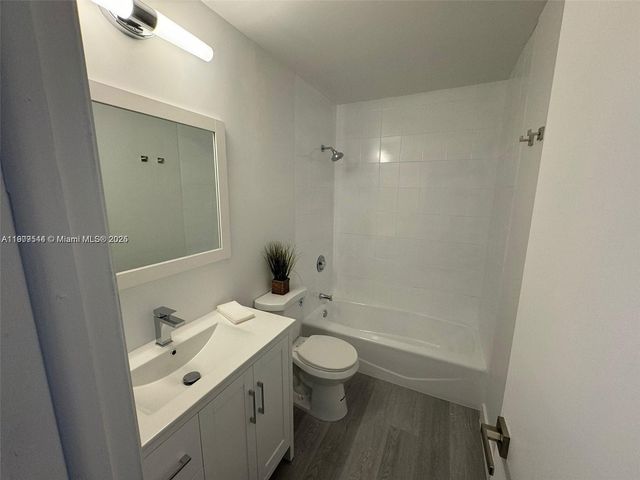 10916 SW 70th Ter, Miami, FL 33173