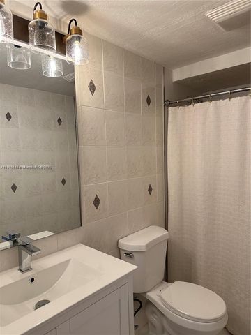 10916 SW 70th Ter, Miami, FL 33173